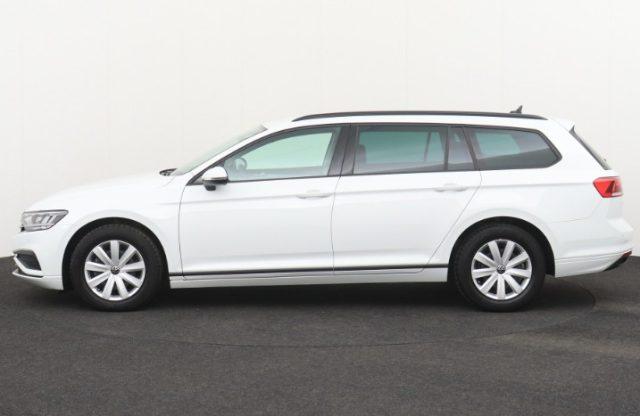 VOLKSWAGEN Passat Variant 2.0 TDI SCR EVO Trendline BMT Navi