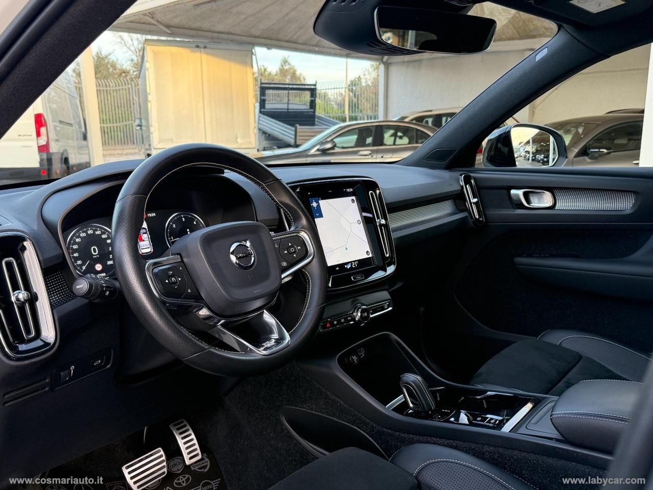 VOLVO XC40 D3 AWD Geartronic R-design N1 TETTO/GANCIO