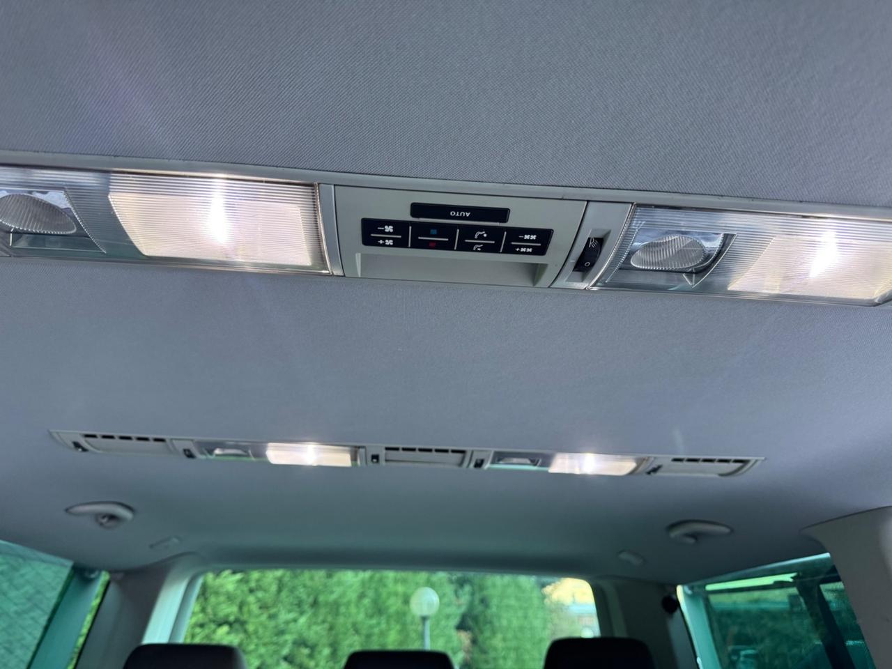 Volkswagen Multivan 2.5 TDI/130CV Trendline