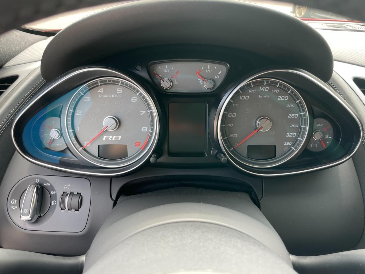 Audi R8 4.2 V8 Cambio MANUALE