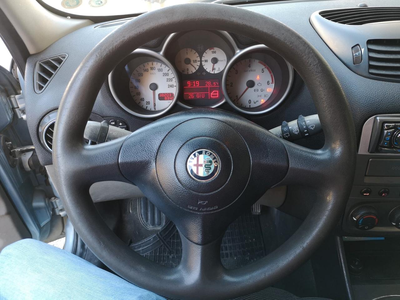 Alfa Romeo 147 1.9 JTD (115 CV) cat 5p. Distinctive