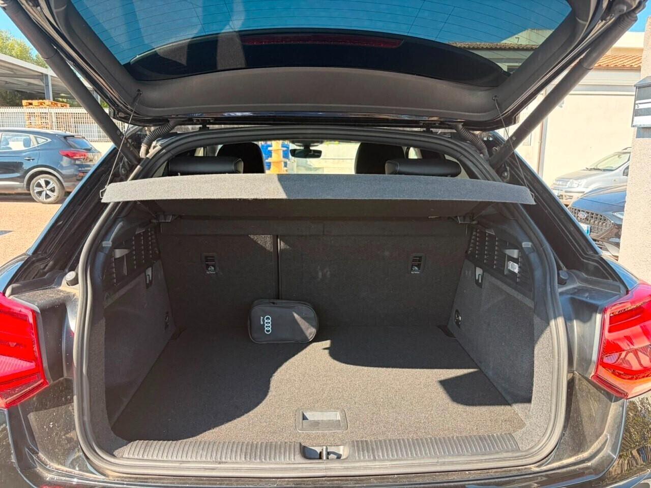 Audi Q2 30 TFSI S LINE