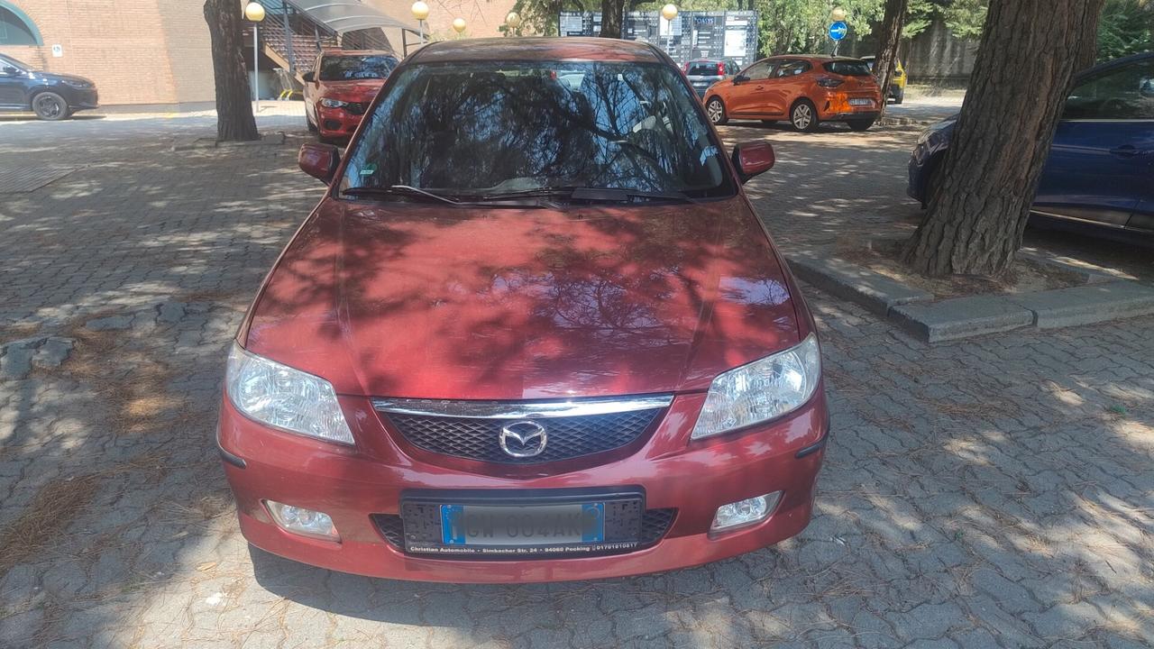 Mazda 323 F 1.6i 16V C. Autom. ASI-CRS clima Ok Neopat.