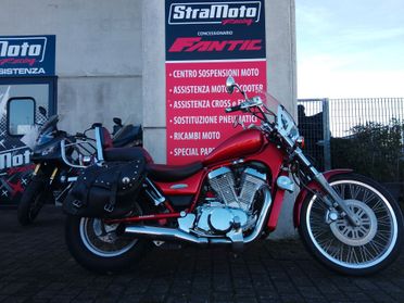 Suzuki VS 600 intruder