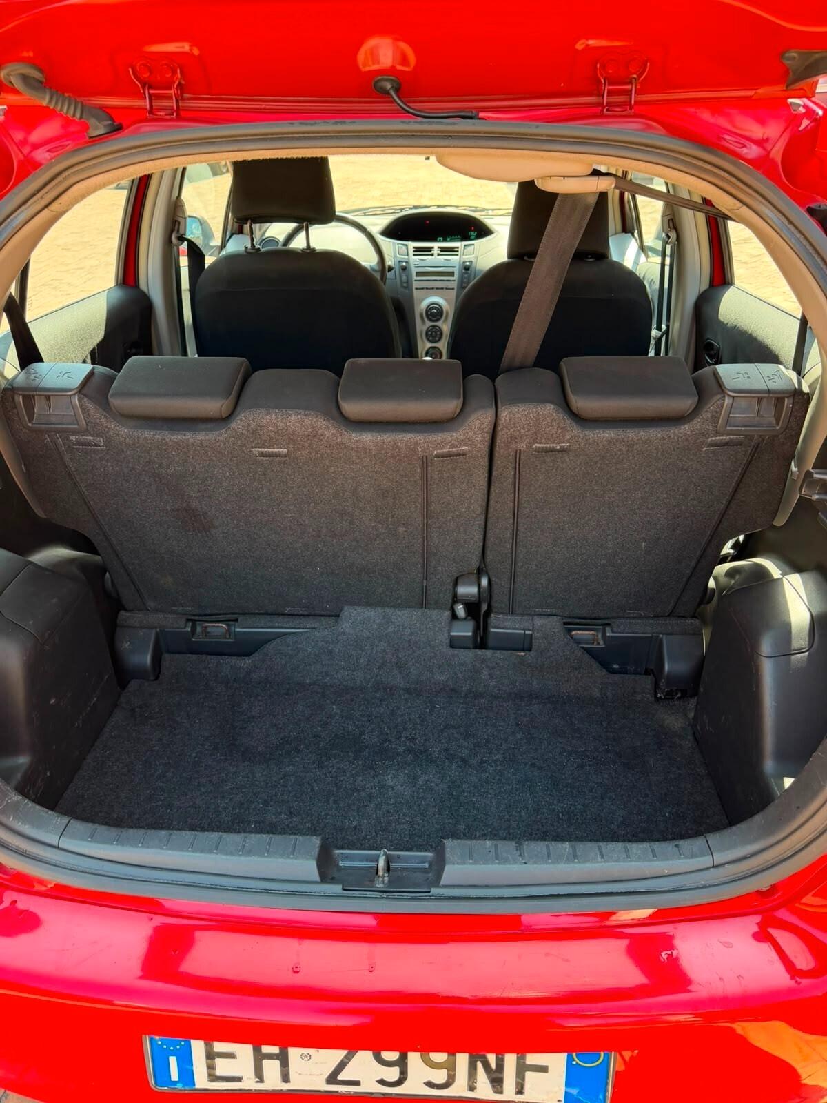 Toyota Yaris 1.0 5 porte Now