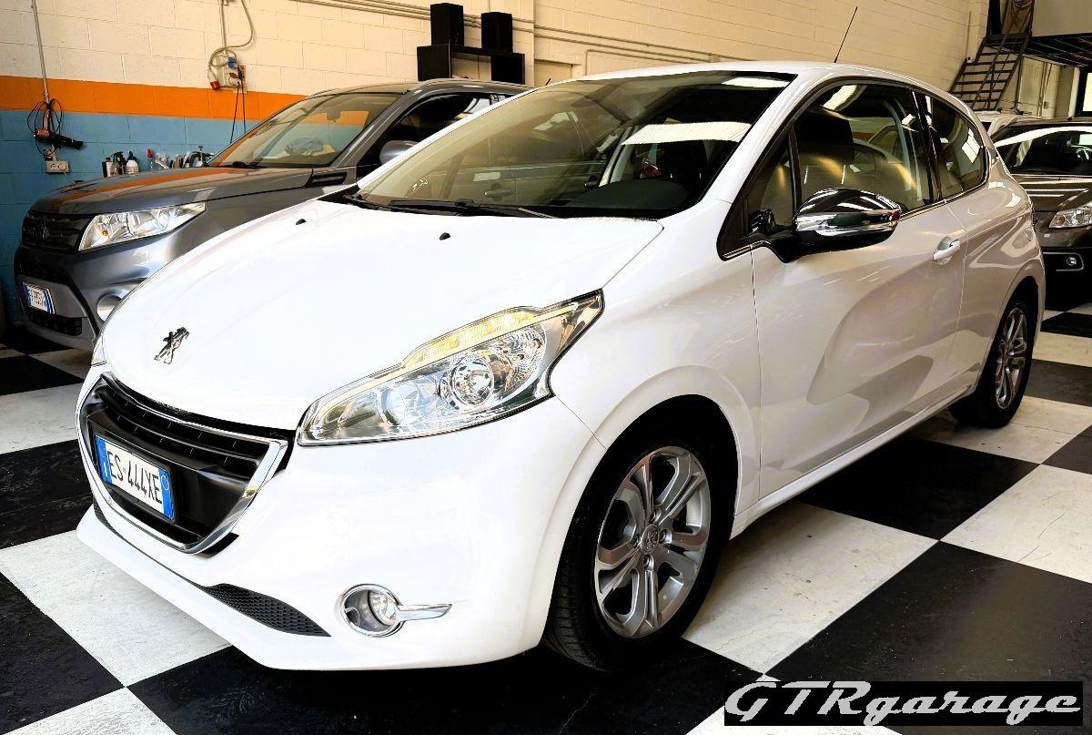 PEUGEOT - 208 - 1.6 e-HDi 92 CV S&S 3p. Allure