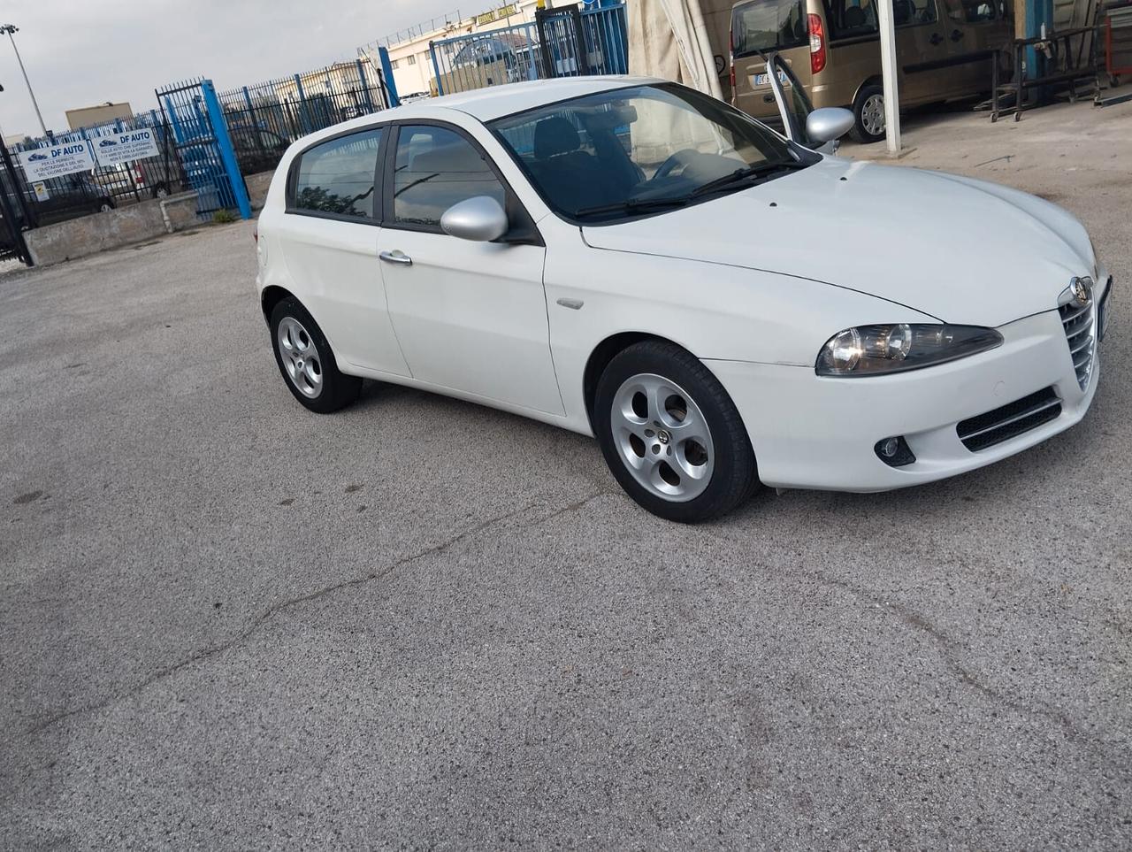 Alfa Romeo 147 1.9 JTD (120) 5 porte Progression