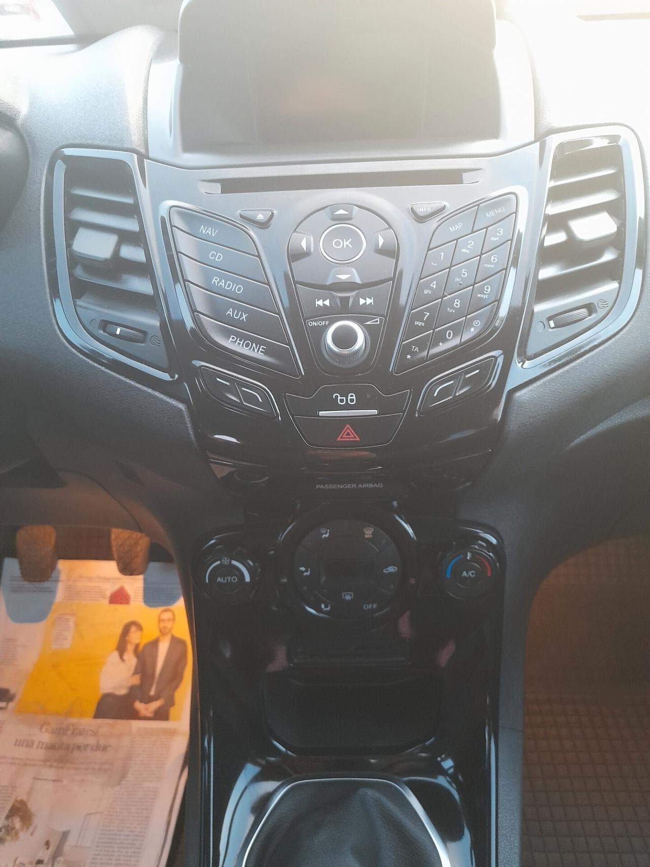 Ford Fiesta 1.5 TDCi 75CV 5 porte Titanium