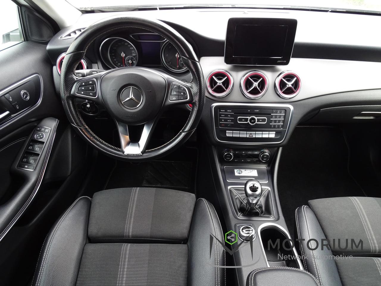 Mercedes-Benz GLA 180 Sport PACCHETTO AMG SPECIAL EDITION