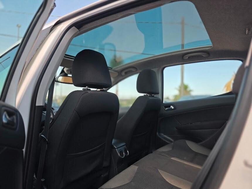 Peugeot 308 1.6 HDi 90CV 5p. Tecno