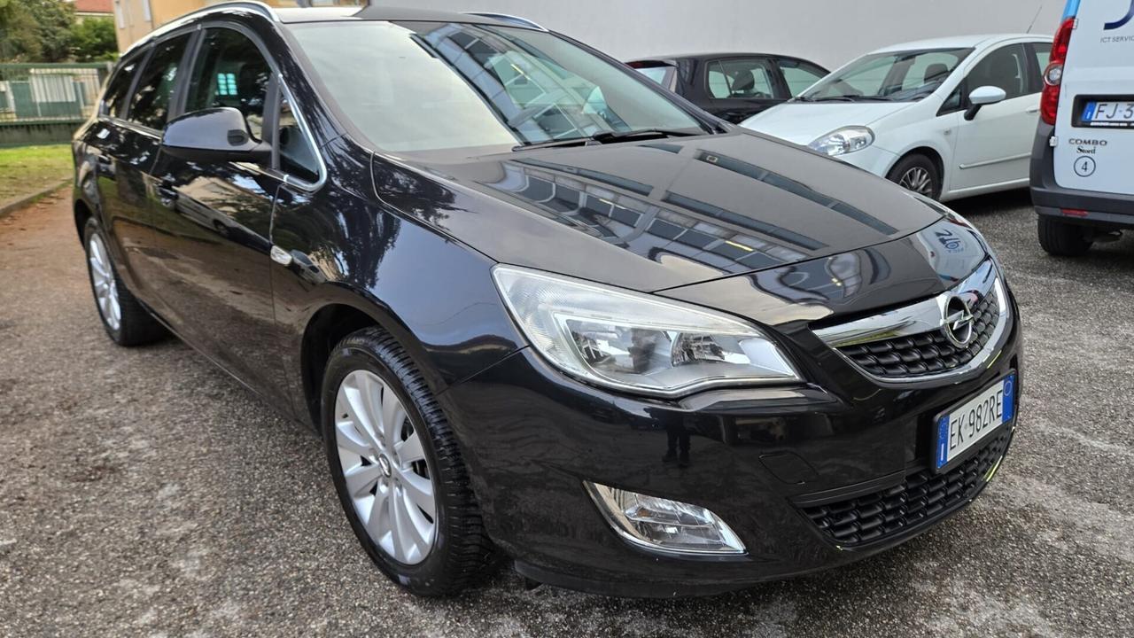 Opel Astra 1.7 CDTI 110CV Sports Tourer Cosmo