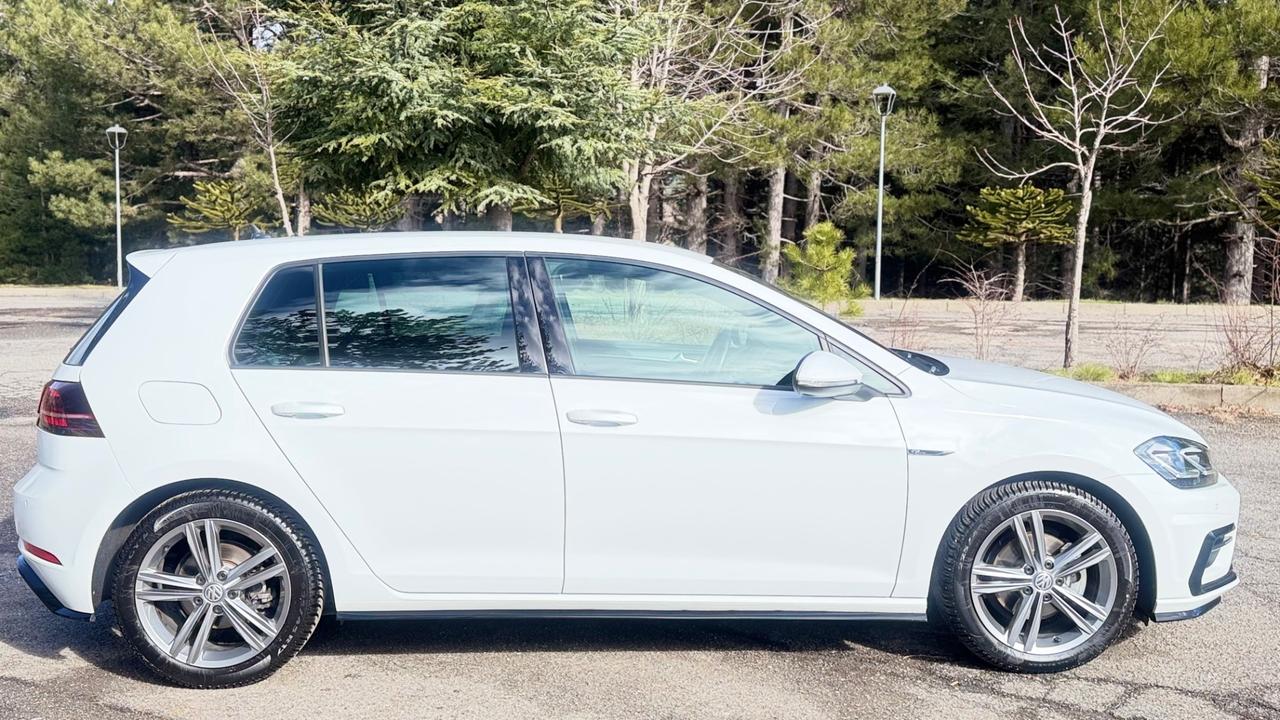 Volkswagen Golf 2.0 TDI DSG 5p. Highline BlueMotion Technology R -Line