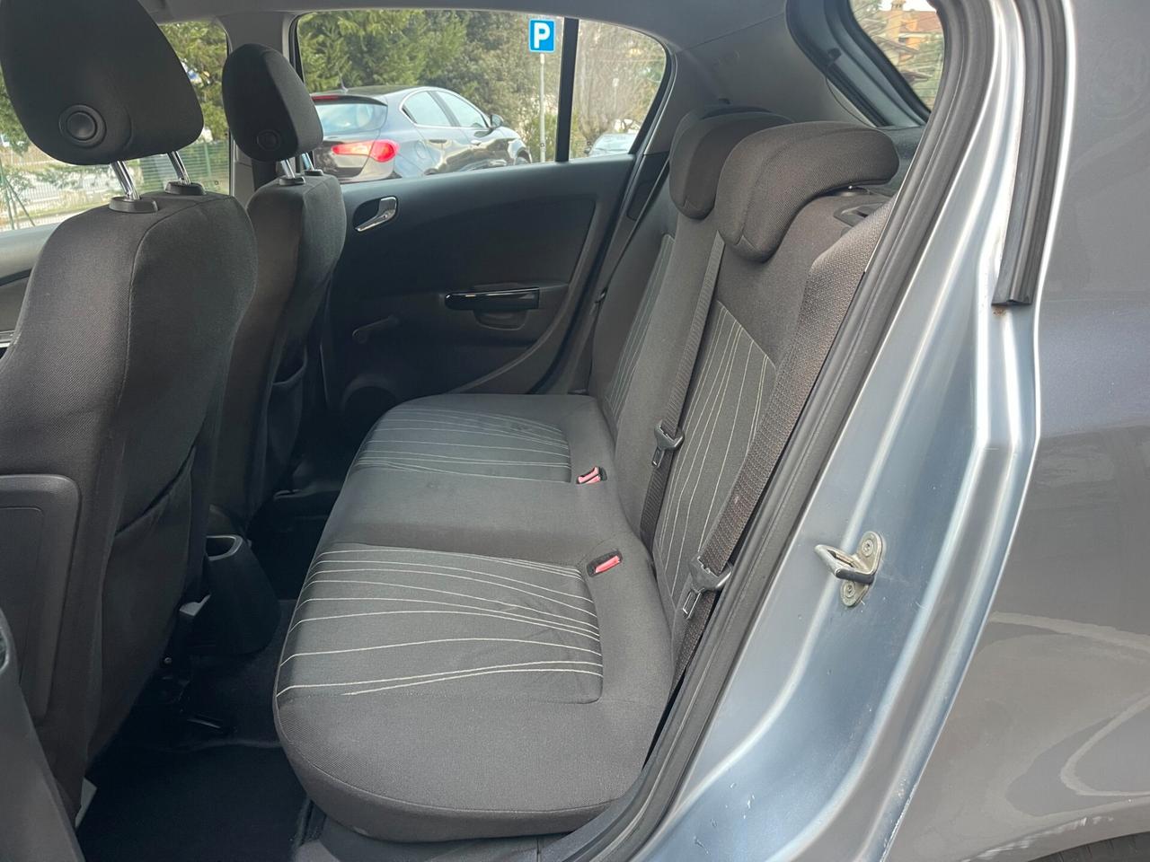 Opel Corsa 1.2 5 porte Club NEO PATENTATI