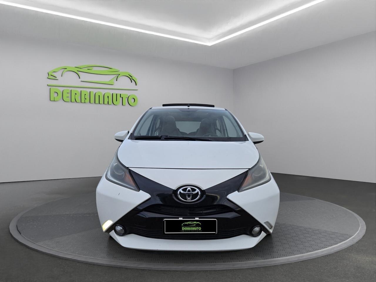 Toyota Aygo 1.0 VVT-i 69 CV 5 porte x-cite CABRIO