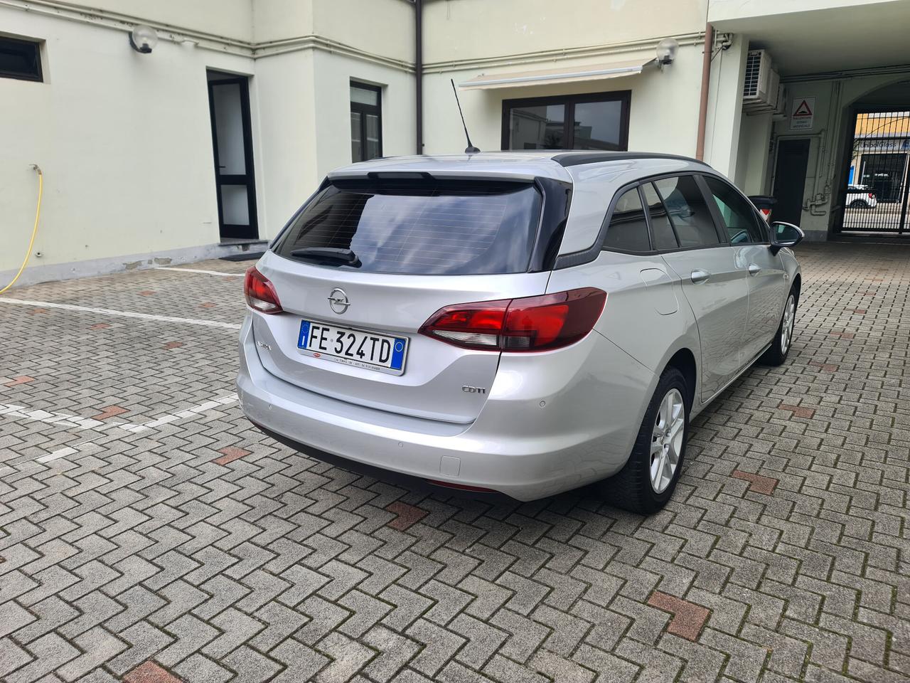 Opel Astra 1.6 CDTI EcoFLEX S&S Sports Tourer Business