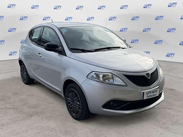 Lancia Ypsilon 1.0 firefly hybrid Gold s&s 70cv