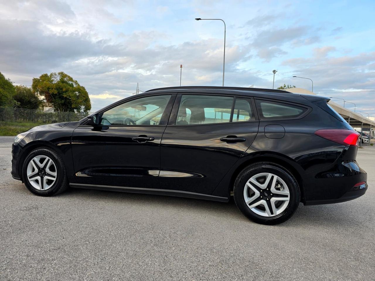 Ford Focus 1.5 EcoBlue 120 CV automatico SW Business