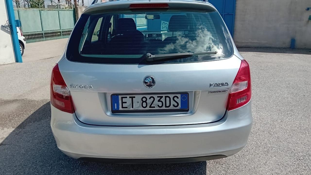 Skoda Fabia 2 serie -1.2 tdi-full-10/2013