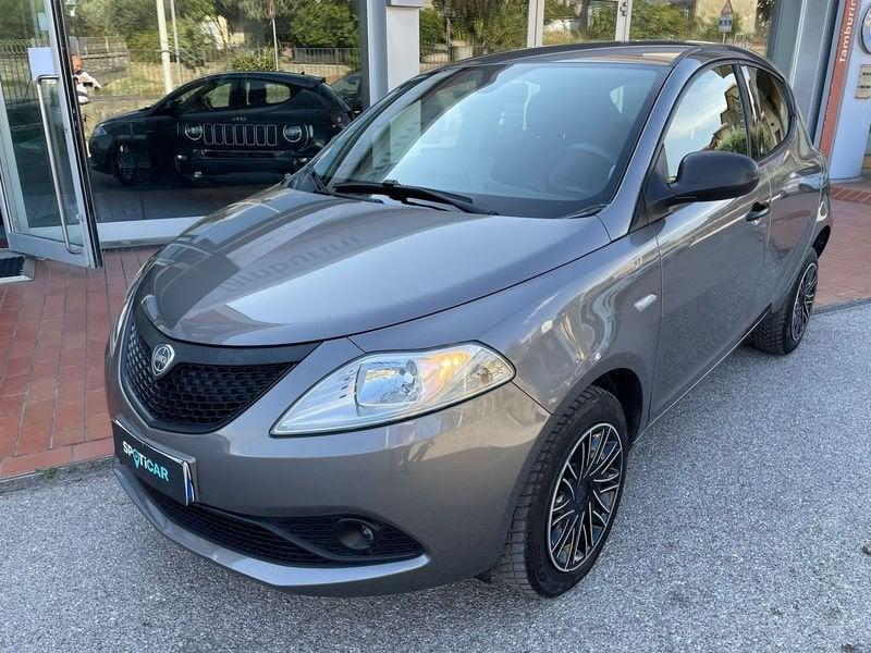 Lancia Ypsilon 0.9 TwinAir 85 CV 5 porte Metano Ecochic Gold