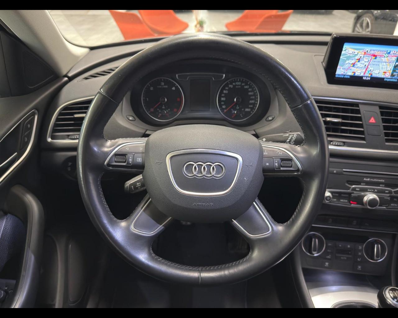 AUDI Q3 - Q3 2.0 TDI 120 CV Business