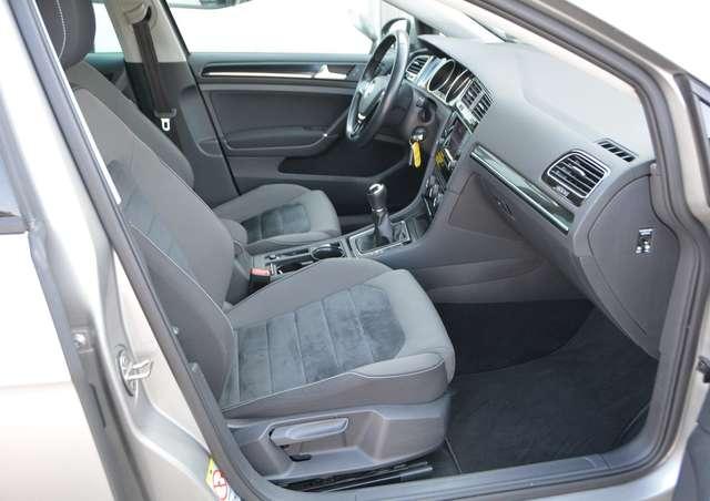 Volkswagen Golf 5p 1.6 tdi Highline Bluemotion
