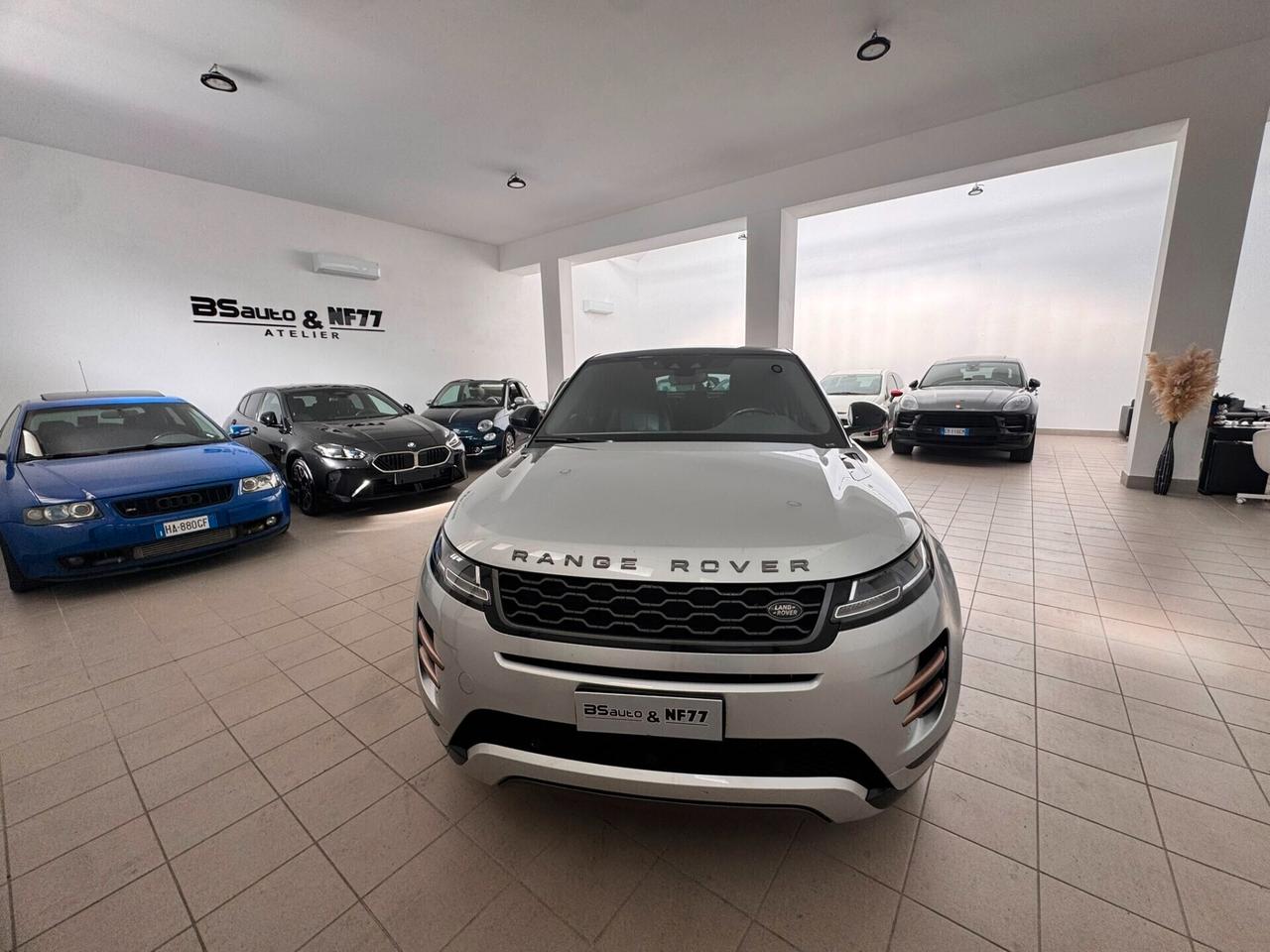 Land Rover Range Evoque 2.0d i4 mhev R-Dynamic SE