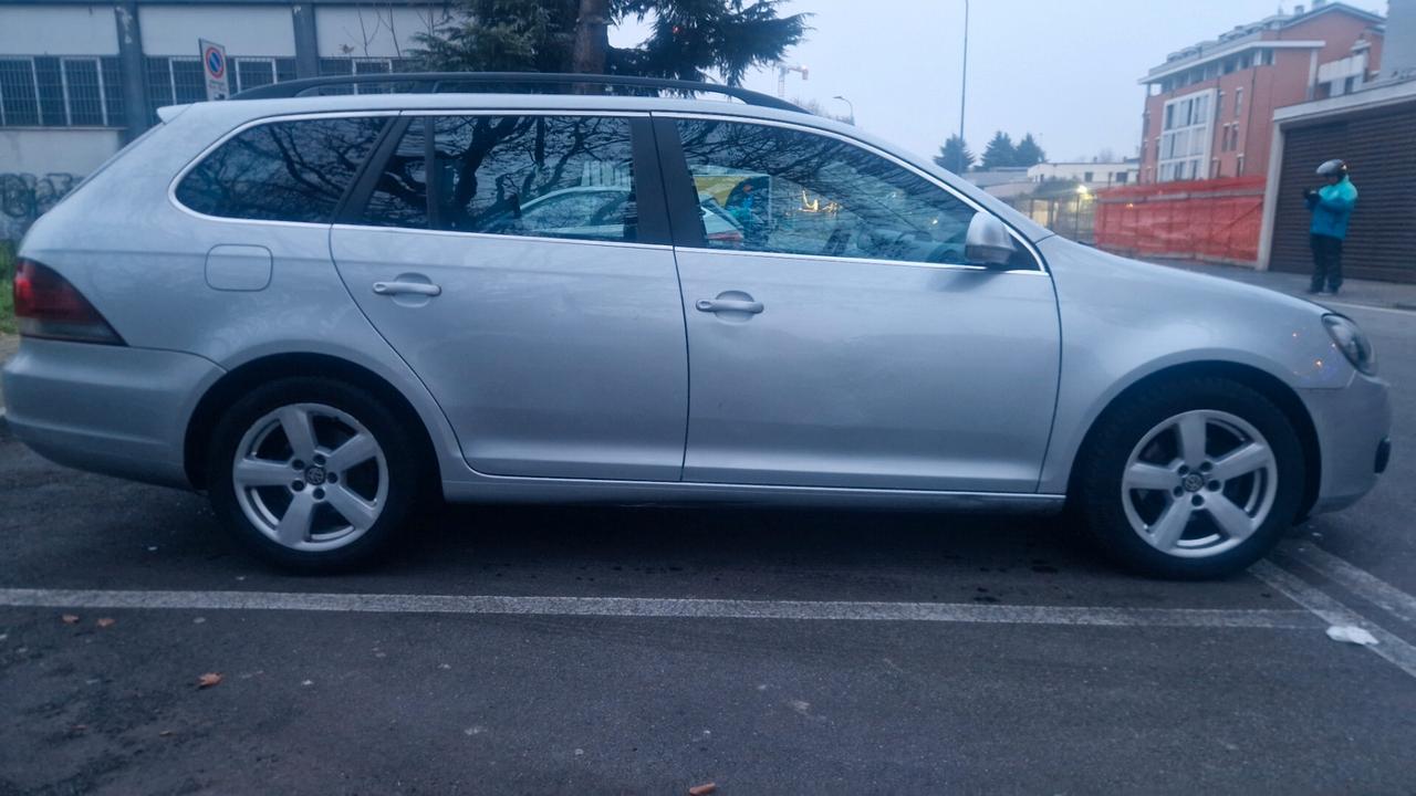 Volkswagen Golf 1.6 TDI DPF 5p. Highline