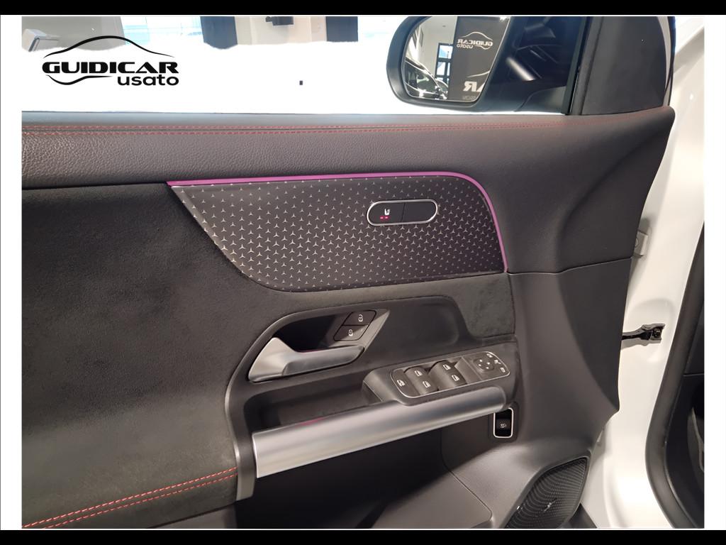 Mercedes-Benz GLA-H247 2023 - GLA 200 d AMG Line Premium auto