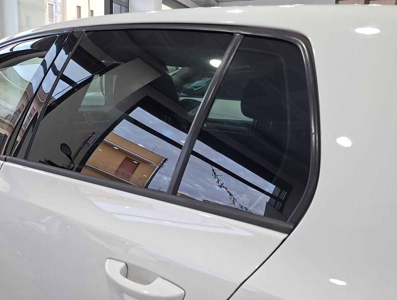 Volkswagen Golf 6 1.6 TDI Highline BlueMotion