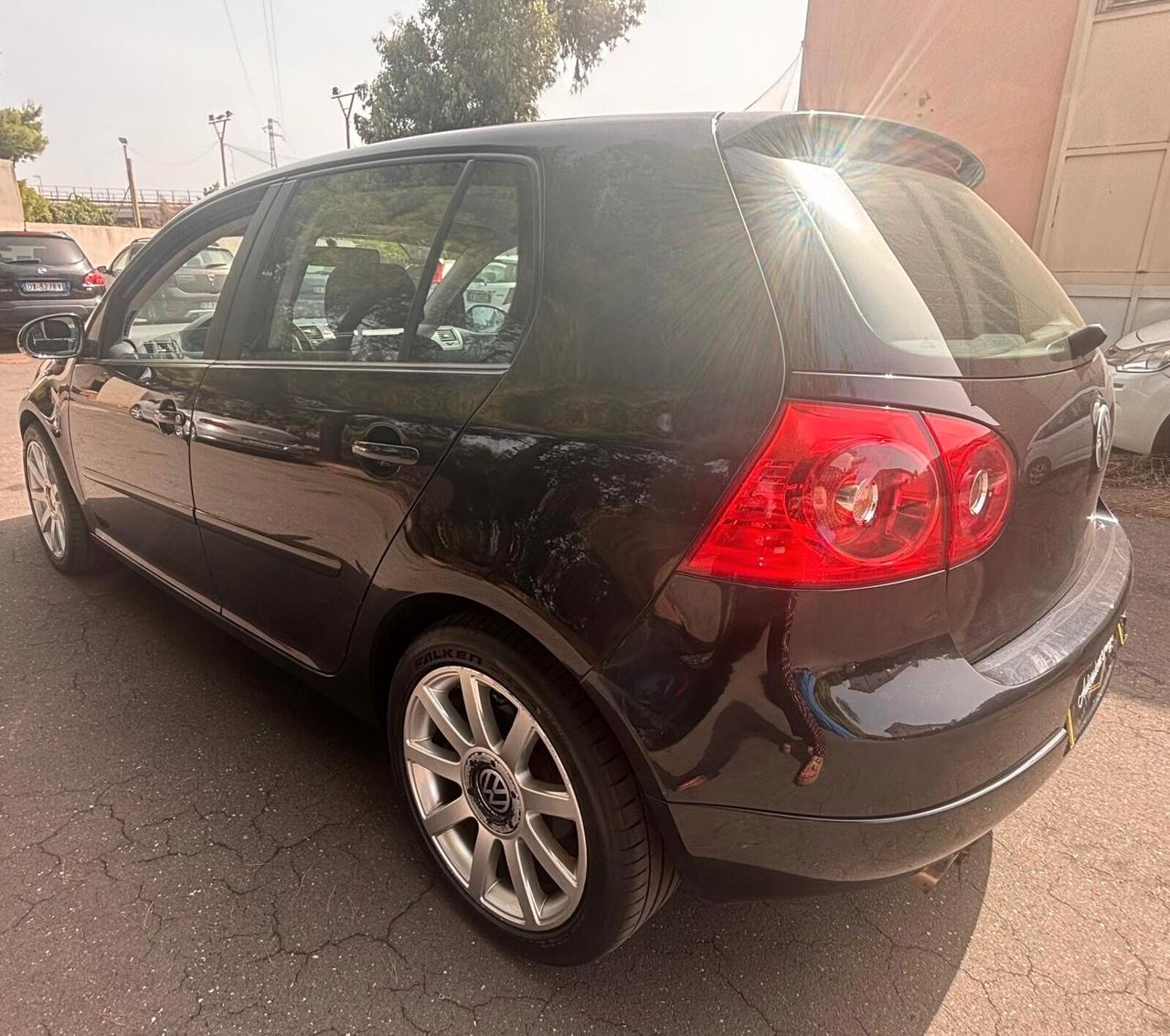 Volkswagen Golf 2.0 16V TDI 5p. Sportline