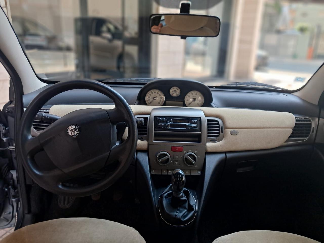 LANCIA YPSILON 1.2-NEOPATENTATI-Euro3199