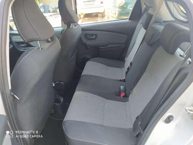 Toyota Yaris Yaris III 2015 5p 1.5h Active
