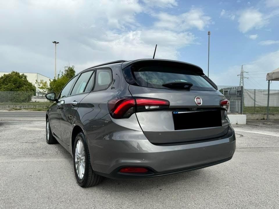 FIAT TIPO 1.6 Mjt 130Cv S.W. - Led Navi