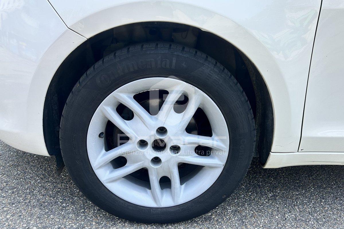 LANCIA Ypsilon 1.2 69 CV 5 porte GPL Ecochic Silver