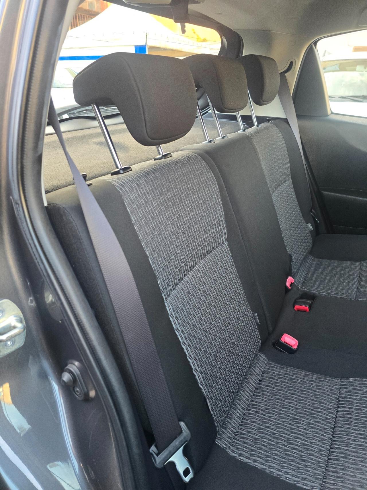 Toyota Yaris 1.4 D-4D 5 porte Lounge