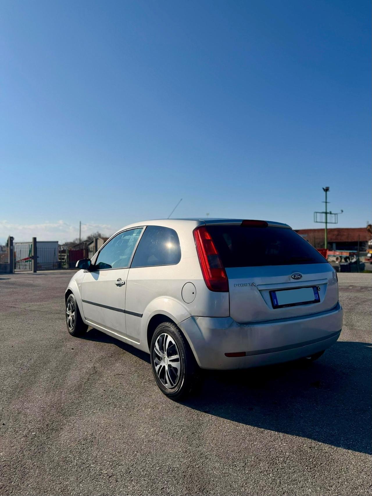 Ford Fiesta 1.2 16V 3p. Ghia