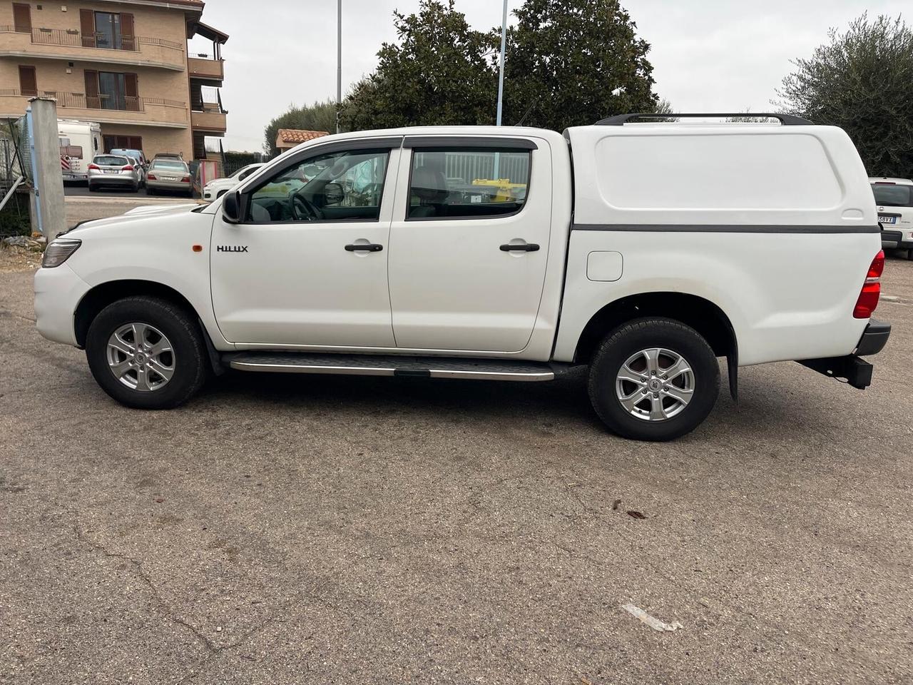 Toyota Hilux 2.5 D-4D 4WD 4p. Double Cab GX 4x4