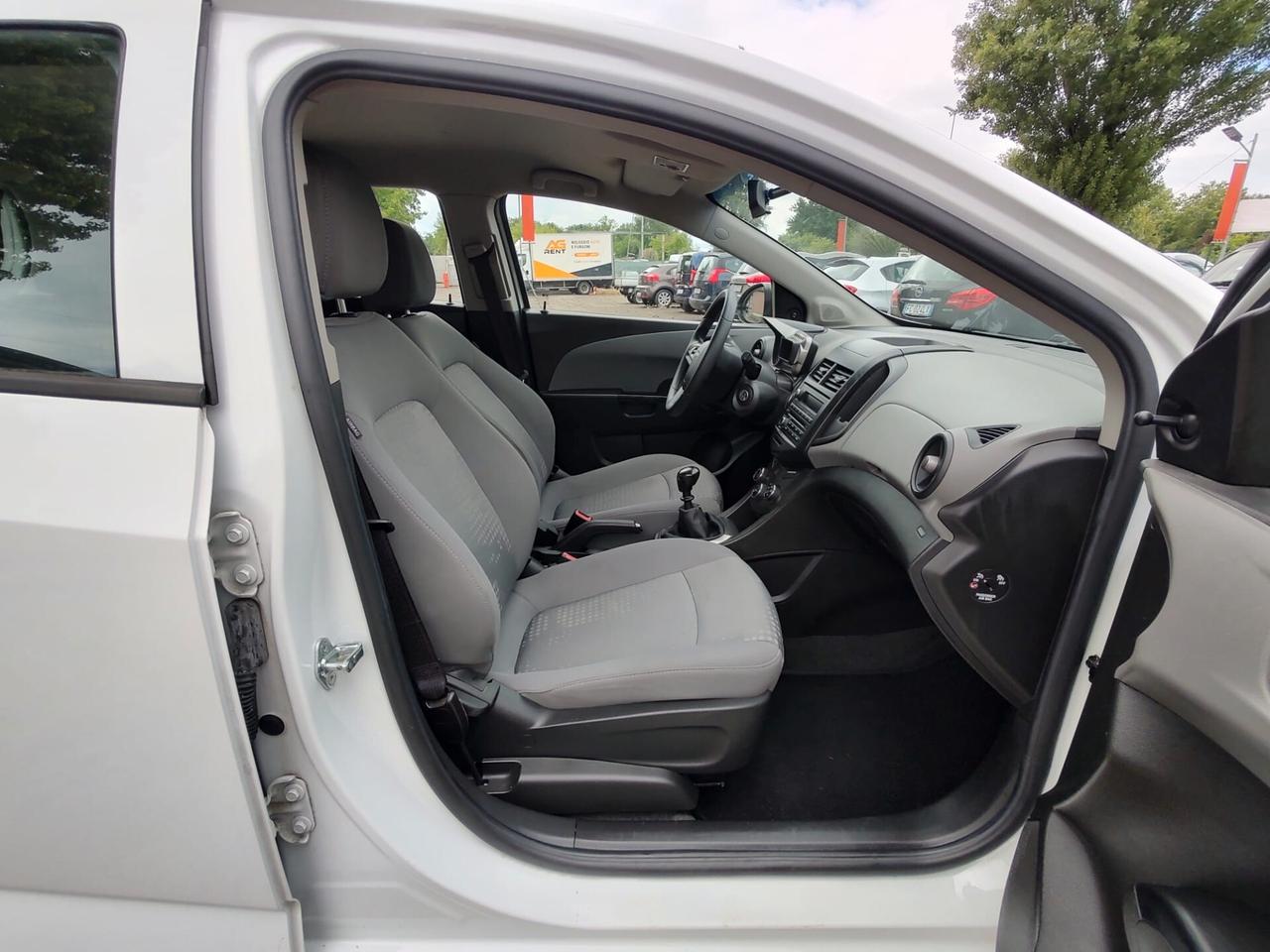 Chevrolet Aveo 1.2 70CV 5 porte LS, OK NEOPATENTATI, GARANZIA L.12 MESI.