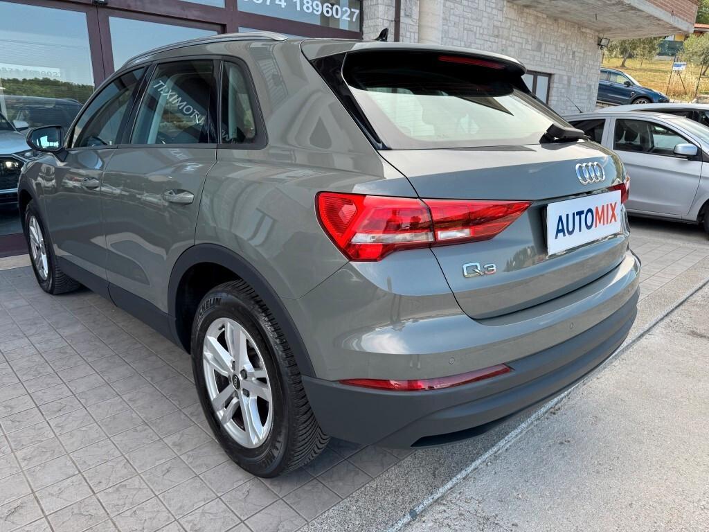 Audi Q3 35 TDI S tronic Business