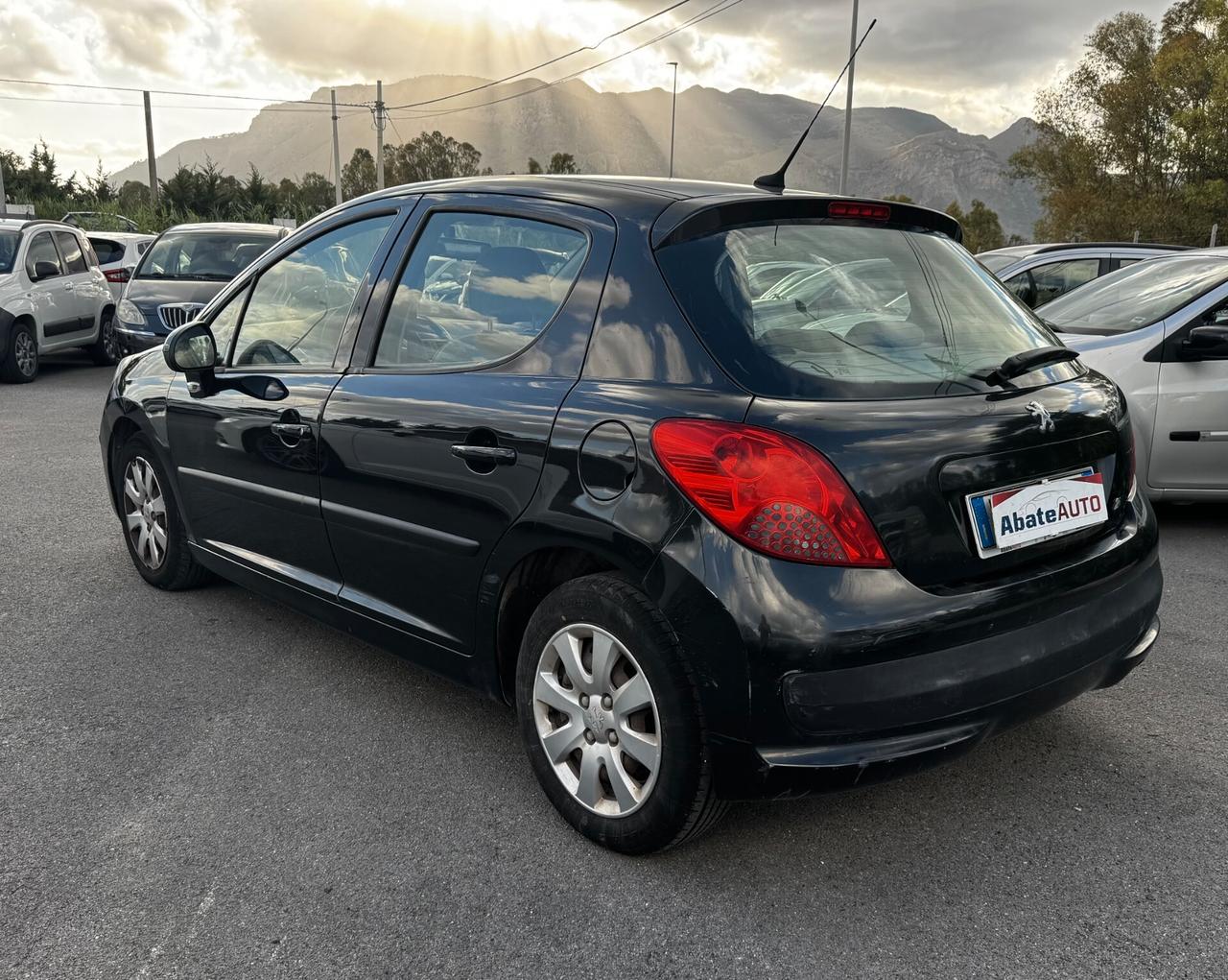 Peugeot 207 1.4 HDi 70CV 5p. X Line