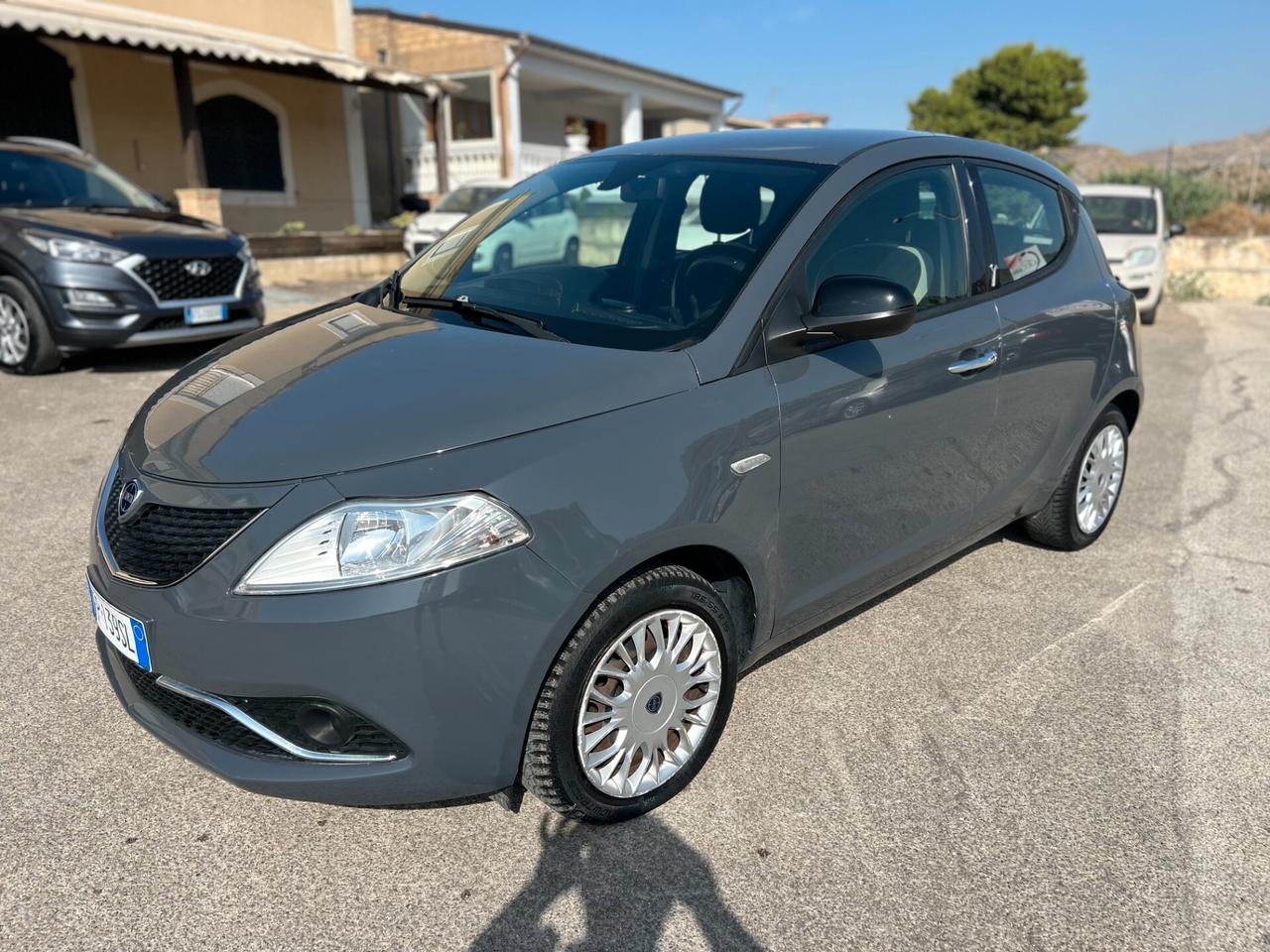Lancia Ypsilon 1.2 69 CV 5 porte Platinum 08/2018