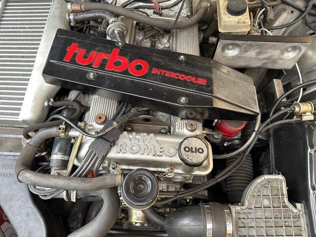 Alfa Romeo 75 1.8i turbo America