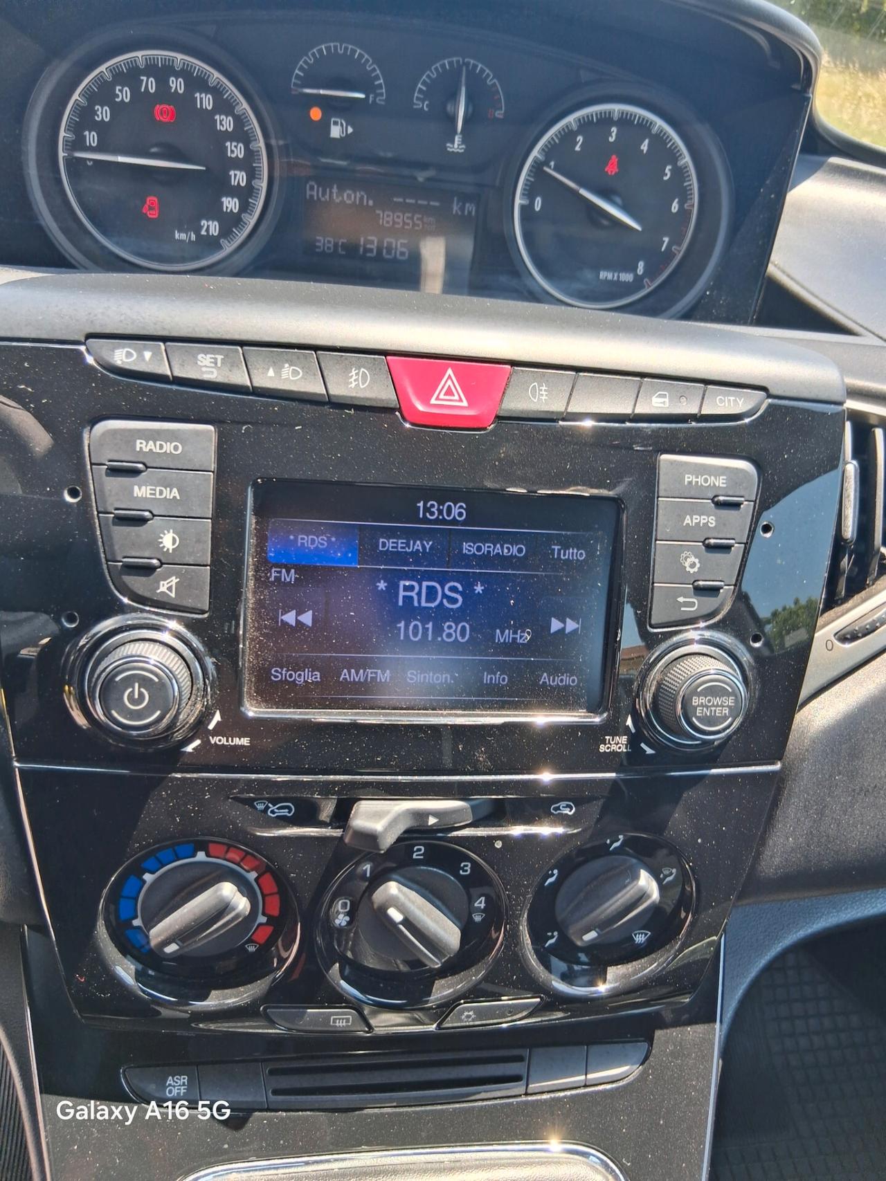 Lancia Ypsilon 1.2 69 CV 5 porte Gold