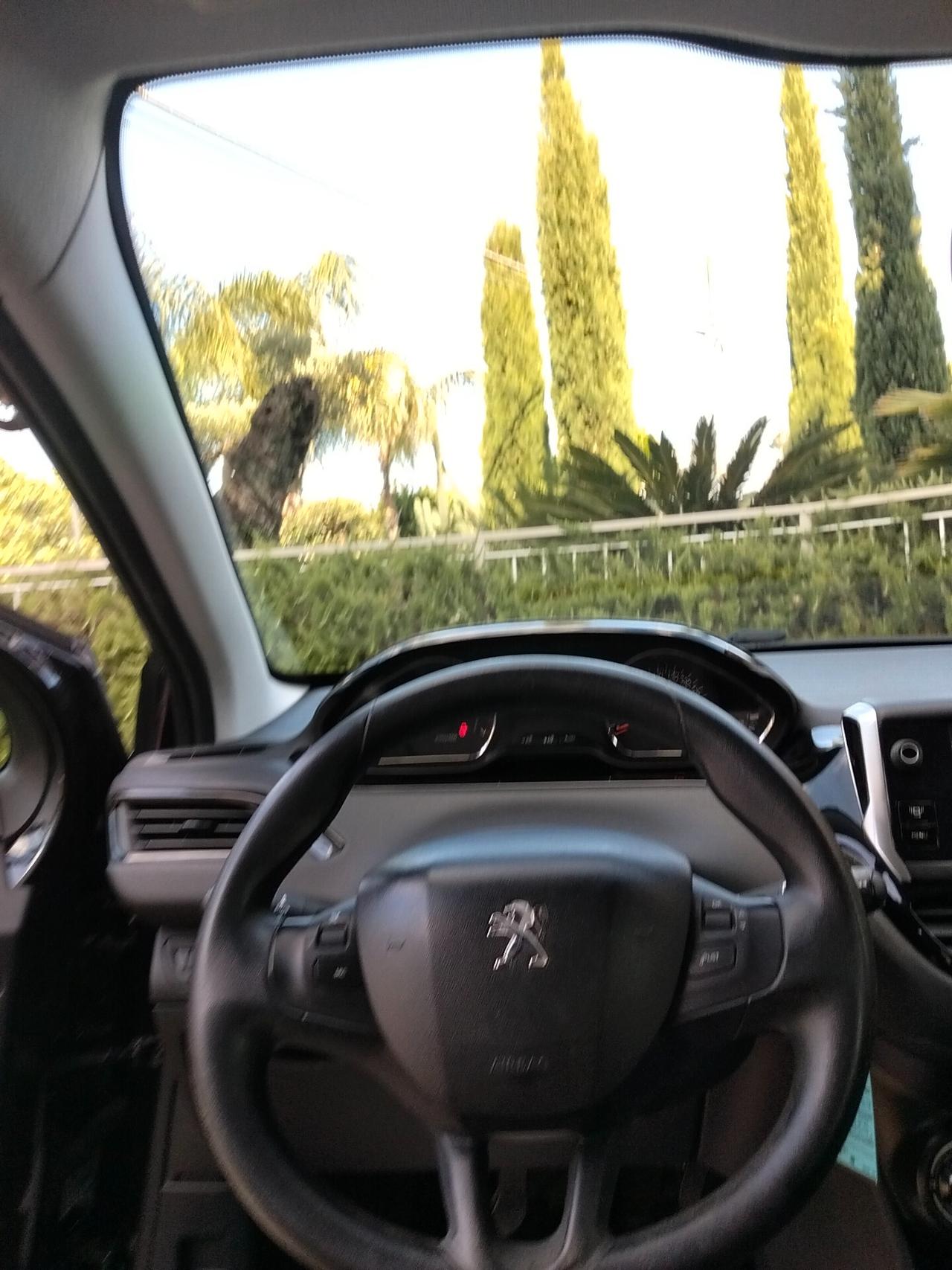 Peugeot 208 1.2 VTi 82 CV 5 porte Allure