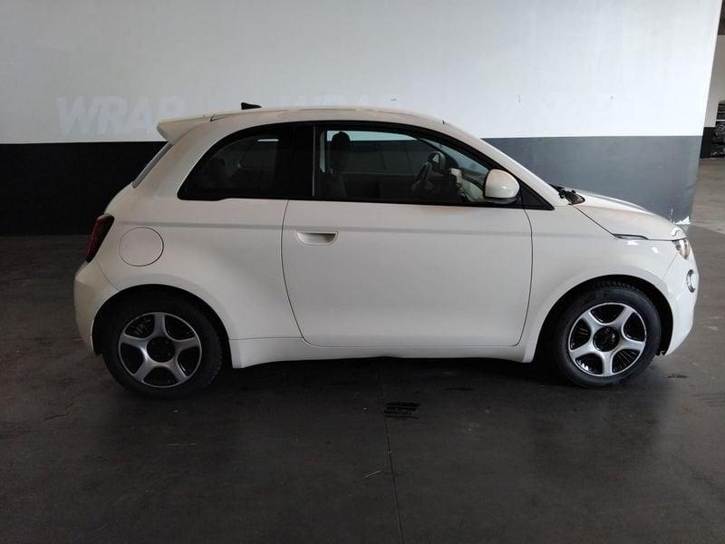 FIAT 500 500e Berlina 42 kWh Passion