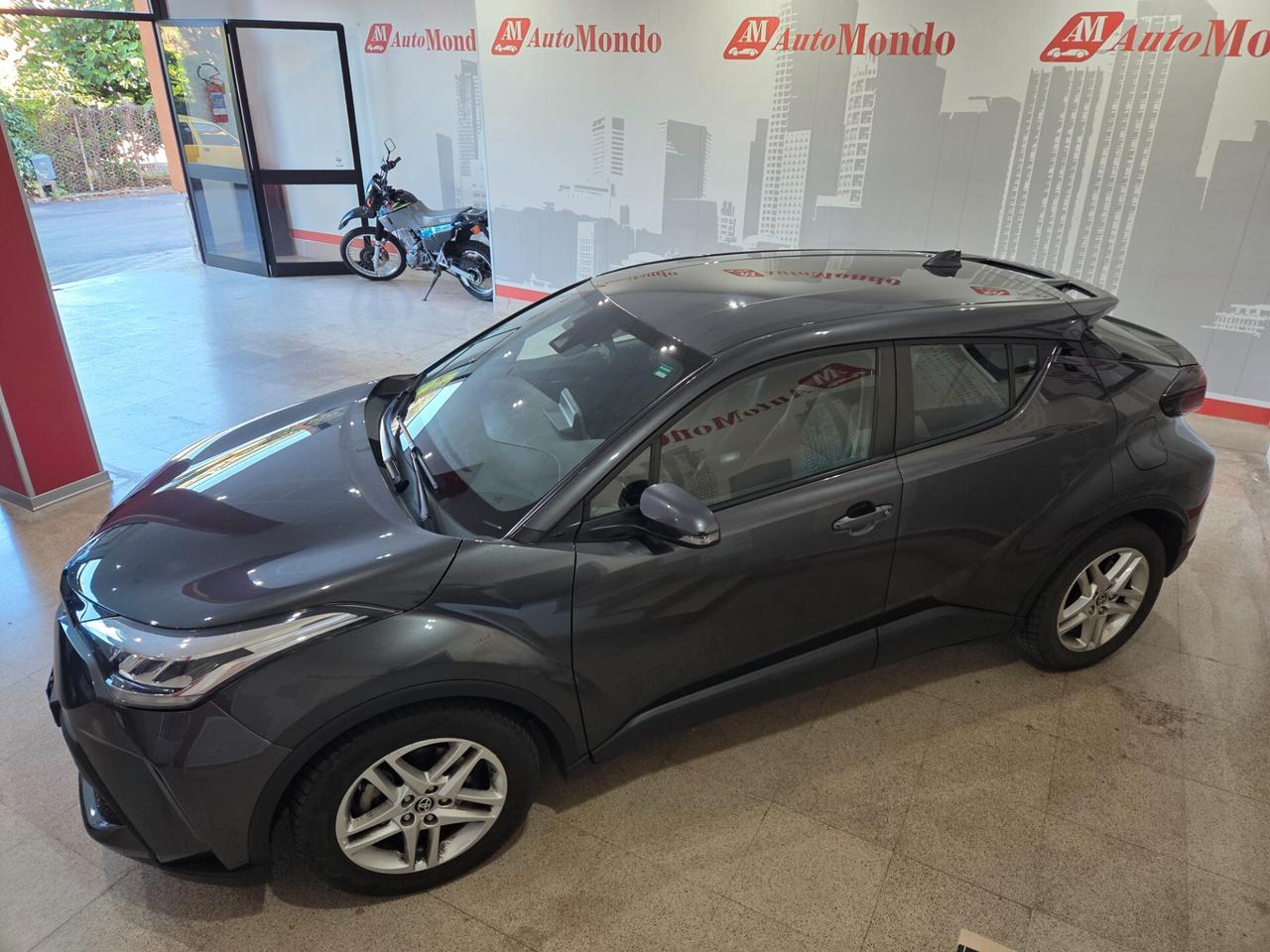 Toyota C-HR 1.8 Hybrid E-CVT Business