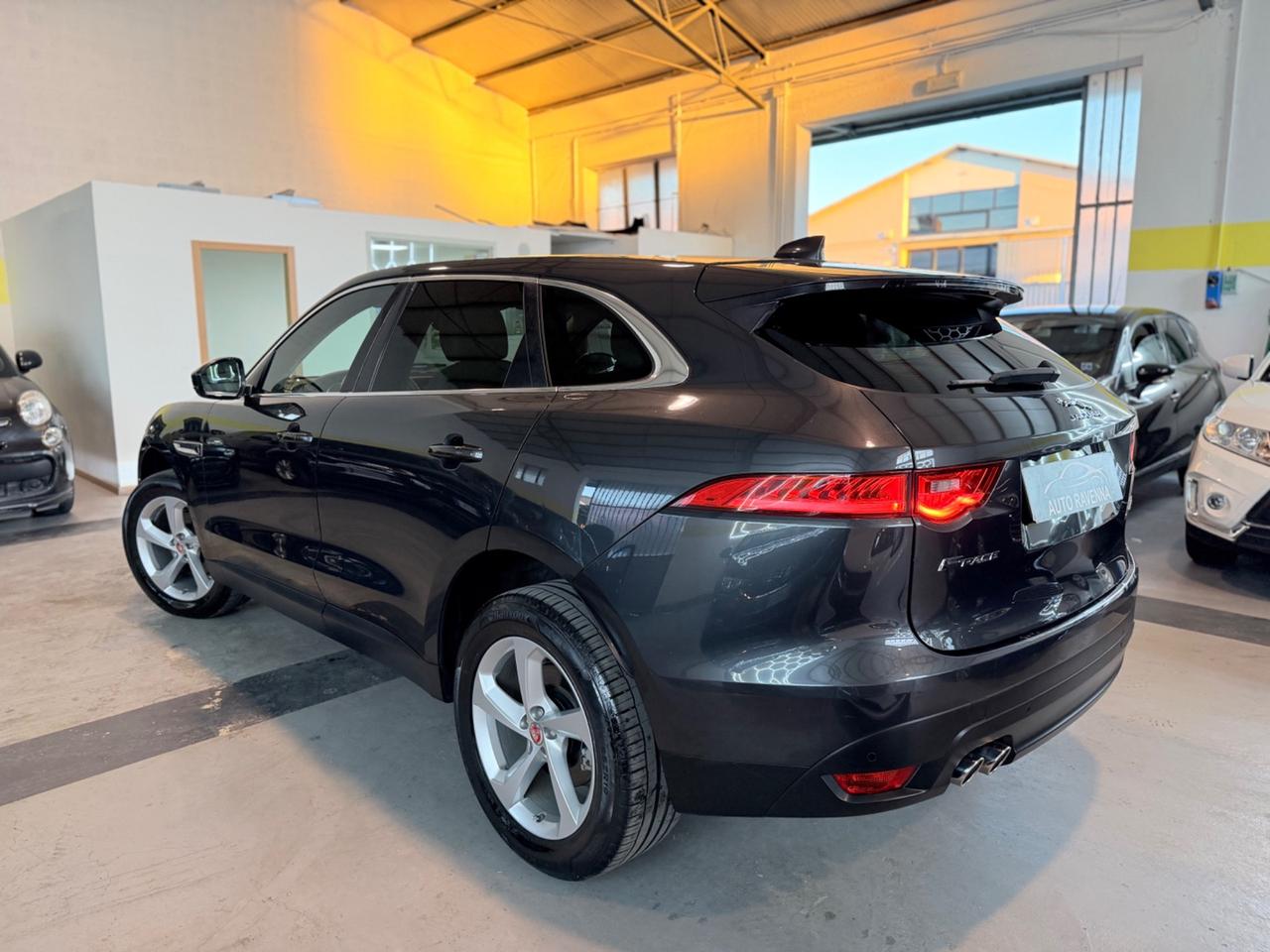 Jaguar F-Pace 2.0 D 180 CV AWD . Portfolio 2019