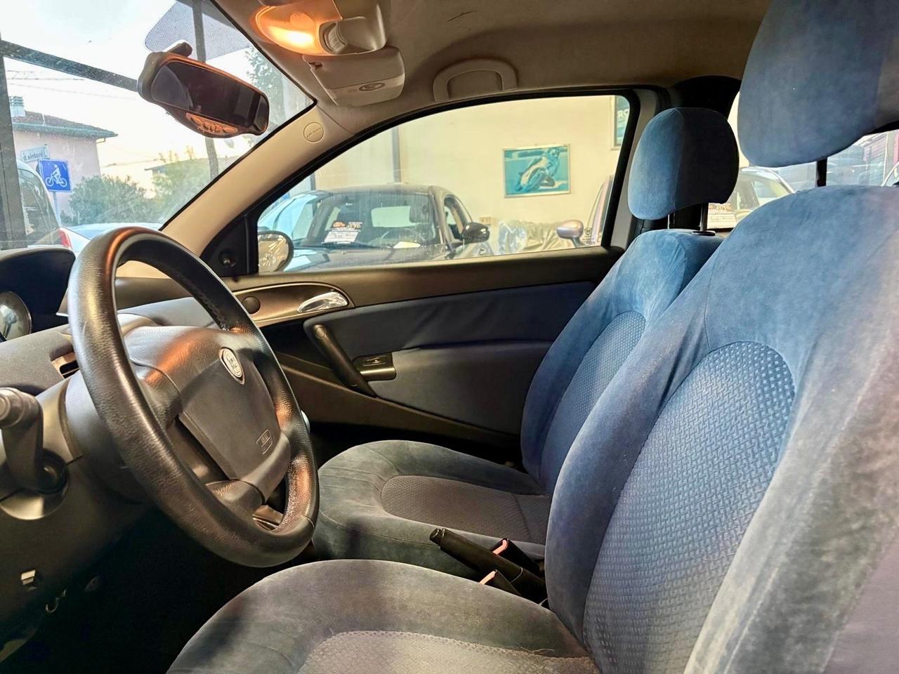 Lancia Ypsilon 1.2 benzina e GPL