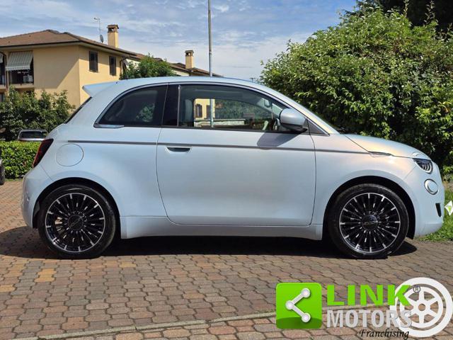 FIAT 500e 42 kWh 118 CV La Prima
