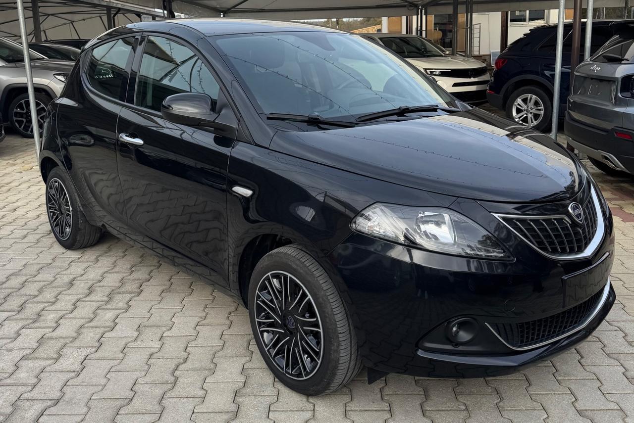 Lancia Ypsilon 1.0 FireFly 5 porte S&S Hybrid Ecochic Gold